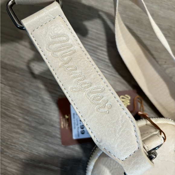 NWT WRANGLER cross body sling bag - Picture 5 of 6